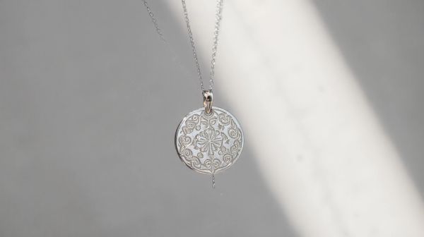Top astuces pour choisir un bracelet en argent féminin
